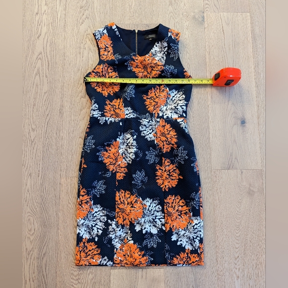 Dress - Picture 4 of 7